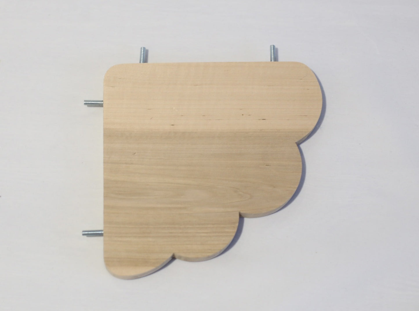 Pilvi-muotoinen taso / Cloud-shaped ledge